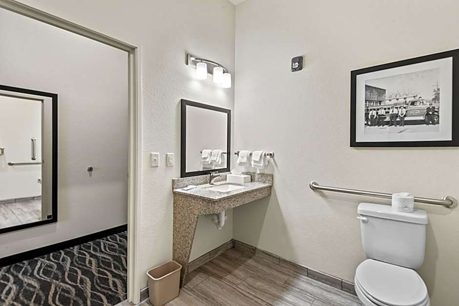 Cobblestone Hotel & Suites - Cullman