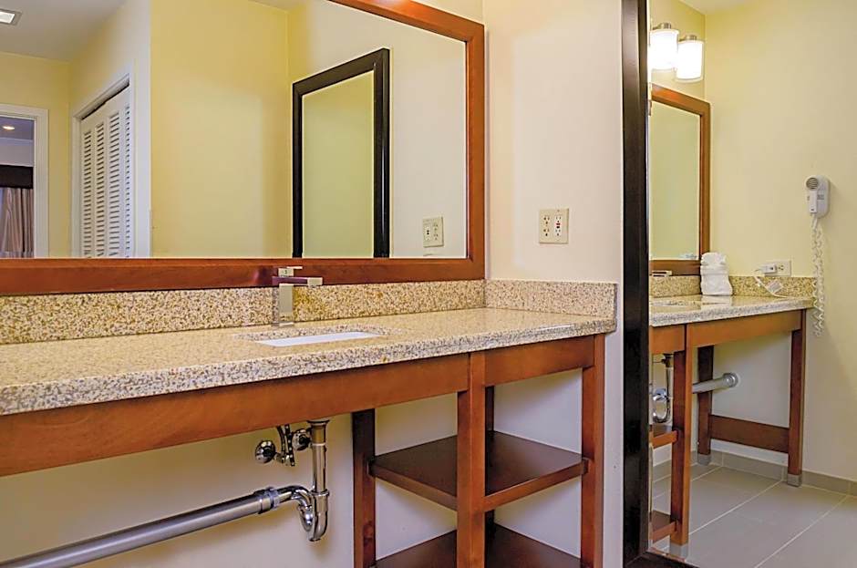 Comfort Inn Monterey Peninsula Airport