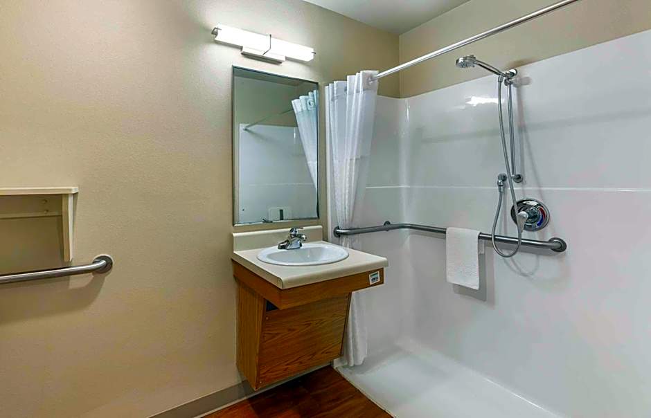 Extended Stay America Select Suites - Akron - South