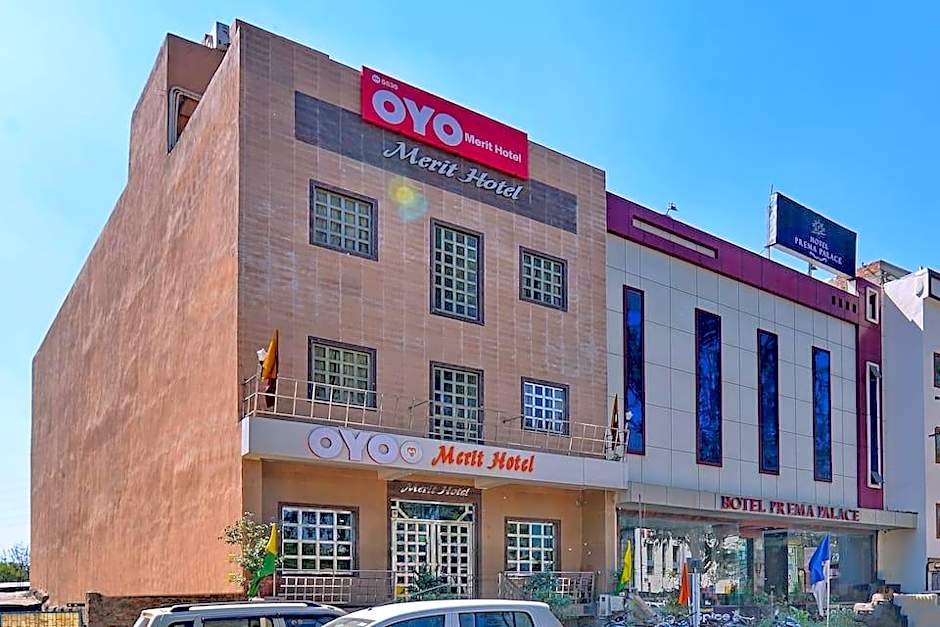 OYO 5539 Merit Hotel                                                                        