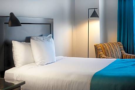 Business Queen Room with Two Queen Beds