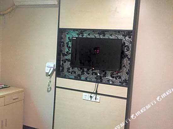 Jiutian Hotel (Baixin Plaza, Baiyun Railway Station, Guangzhou)