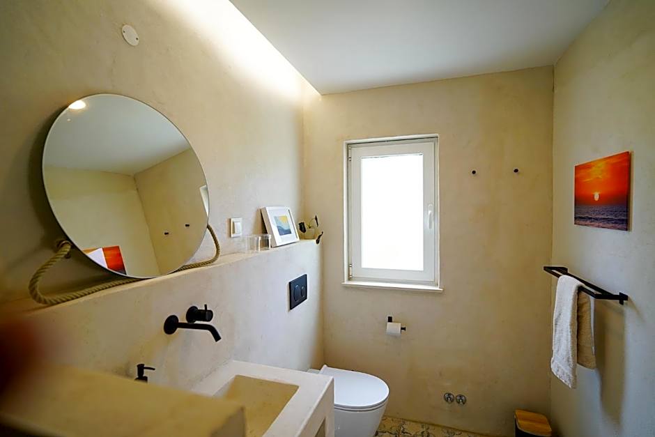 Birds of Paradise - Boutique Surf Lodge