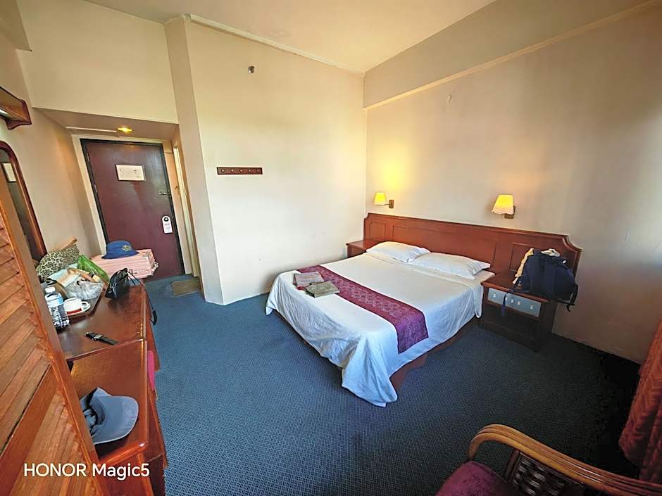 Pacific Orient Hotel