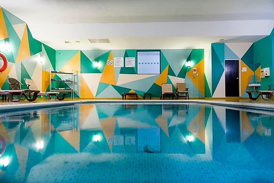 Excellence Express & Suites