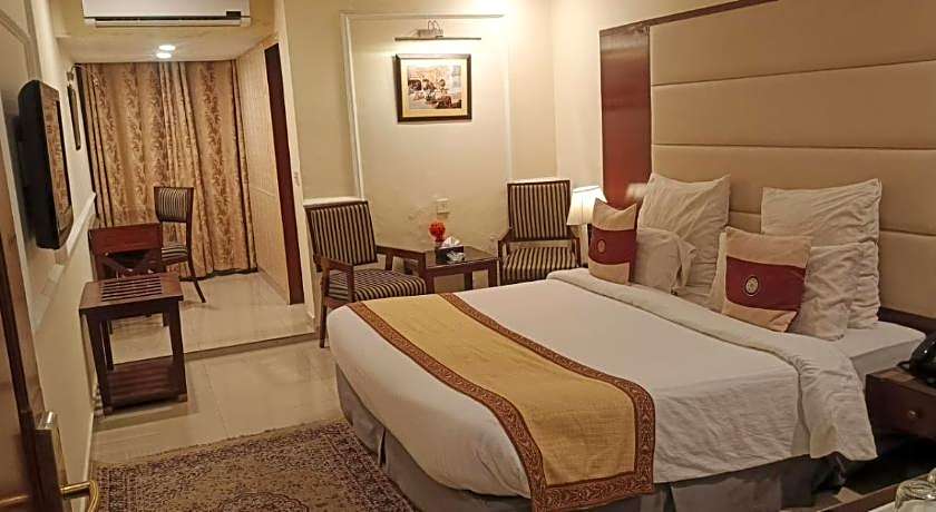 Heaven Hotel