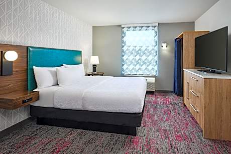 One-Bedroom King Suite - Non-Smoking
