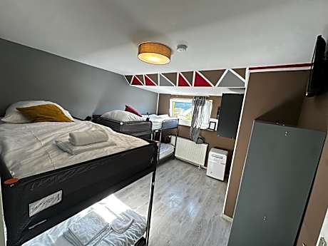 Quadruple Room with Lake View