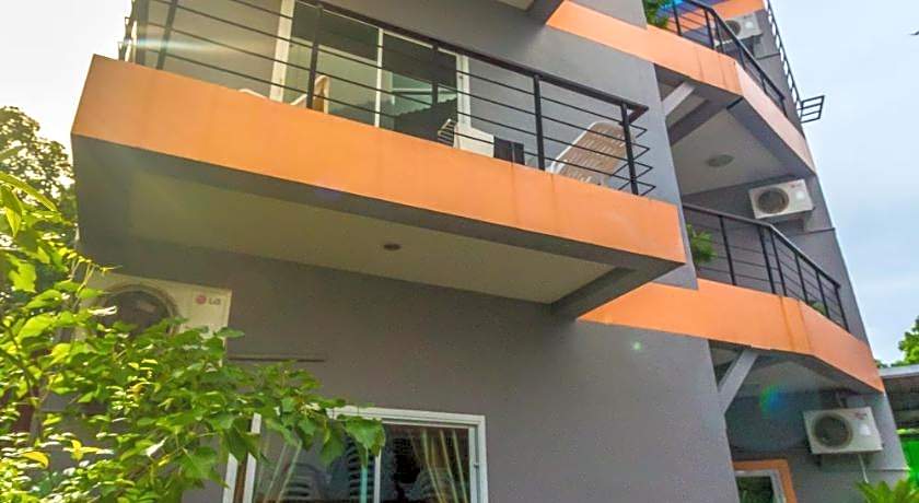 Baan Yuyen Karon Guesthouse