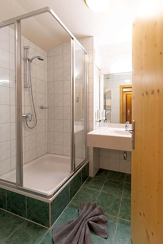 ARBOR Hotel & Apartments