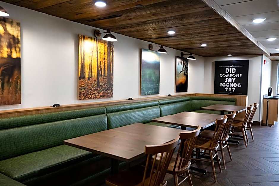 Fairfield by Marriott Inn & Suites Louisville Airport