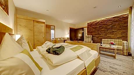 Deluxe Double Room with Bath