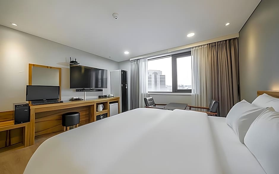 Anyang CNC Hotel