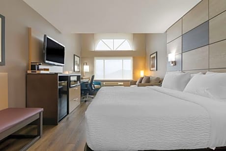2 Queen Beds  Non-Smoking Pillow Top Mattress Microwave And Refrigerator Safe