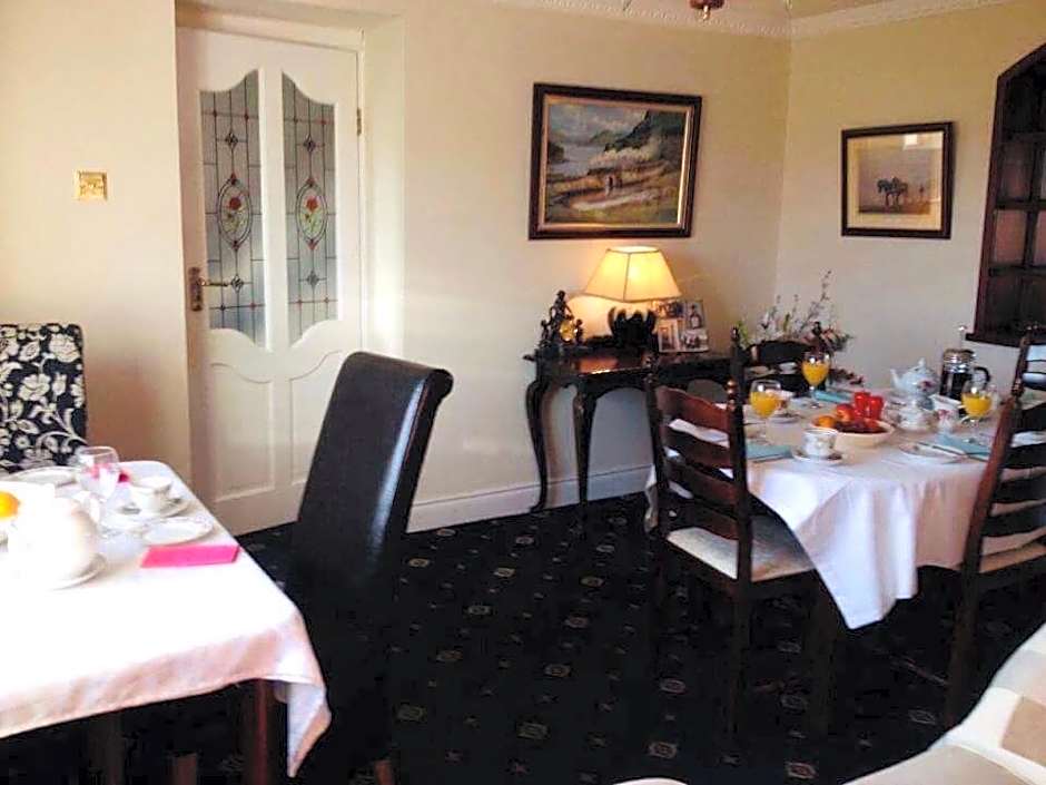 Hillcrest farmhouse Bed & Breakfast