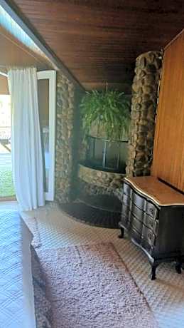 Suite with Pool View