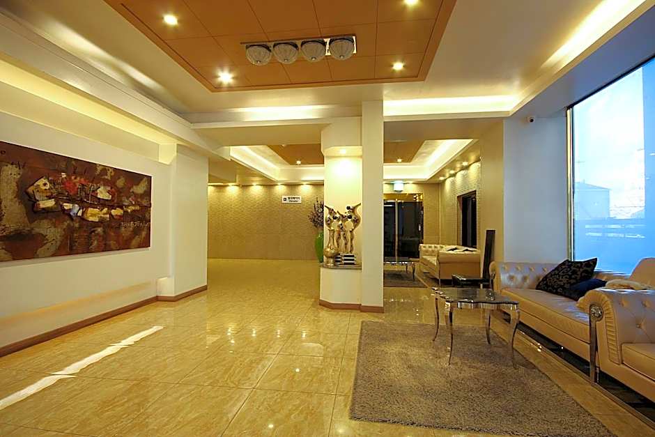 Hotel Mondavi