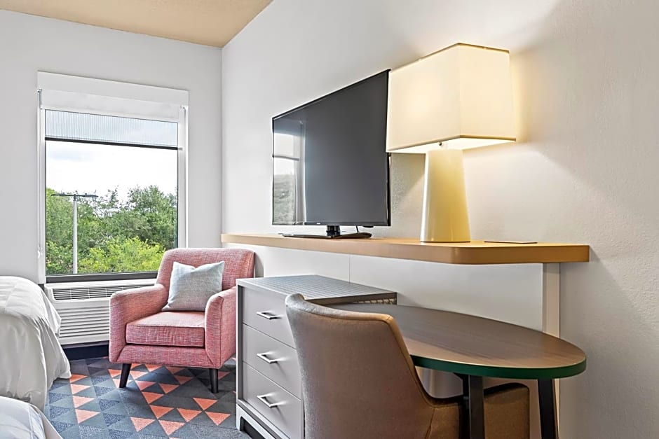 Holiday Inn St. Petersburg West By IHG