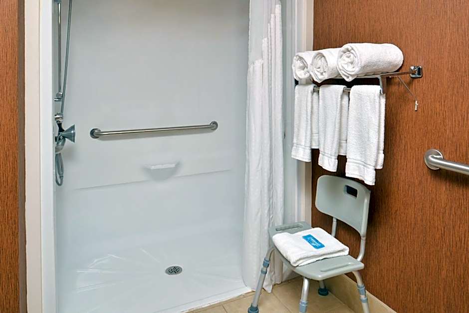 Holiday Inn Express Lewisburg - New Columbia By IHG