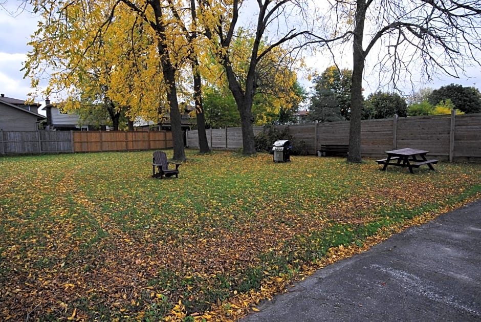 Sand Castle Suites Motel