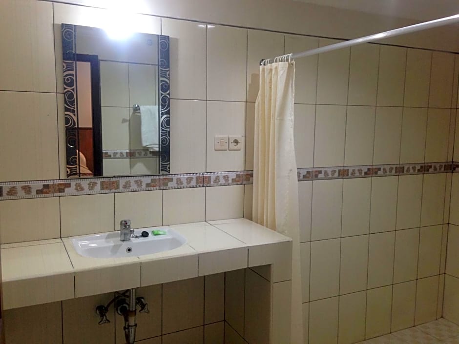 Dewa Bharata Bungalows Candidasa