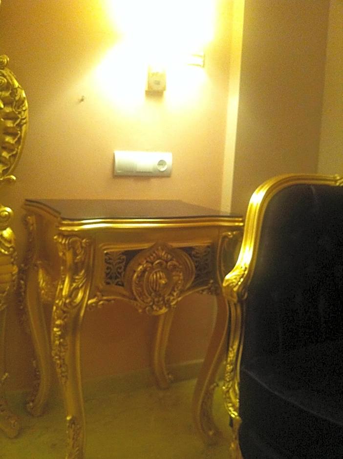 Adriano Boutique Sevilla