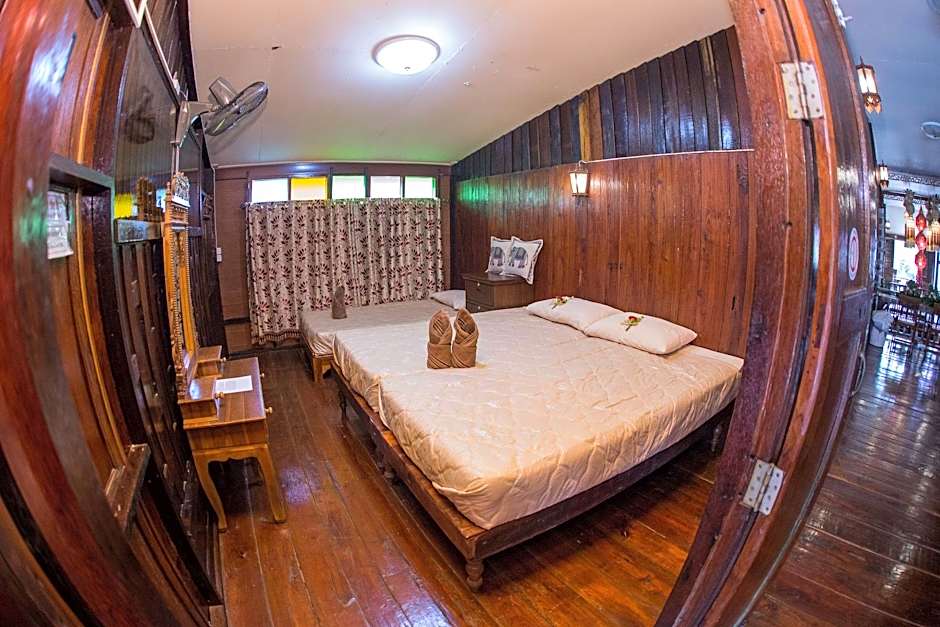 Baan Are Gong Riverside Homestay