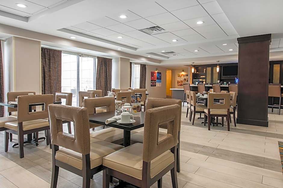 Holiday Inn Savannah S - I-95 Gateway Hotel By IHG