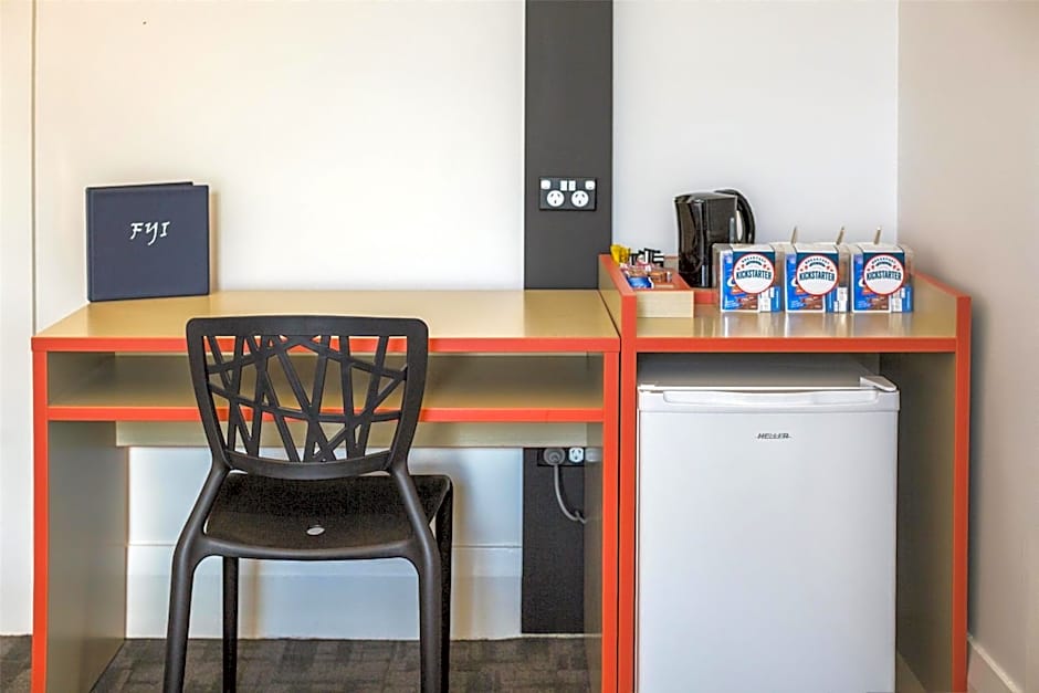 Nightcap at Regents Park Hotel