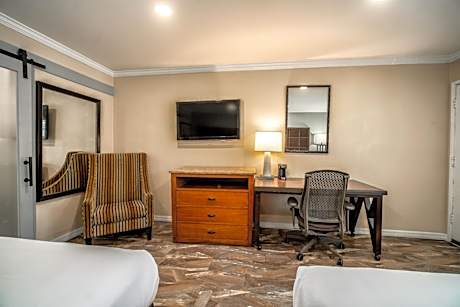 Standard Room, 2 Queen Beds, Non Smoking