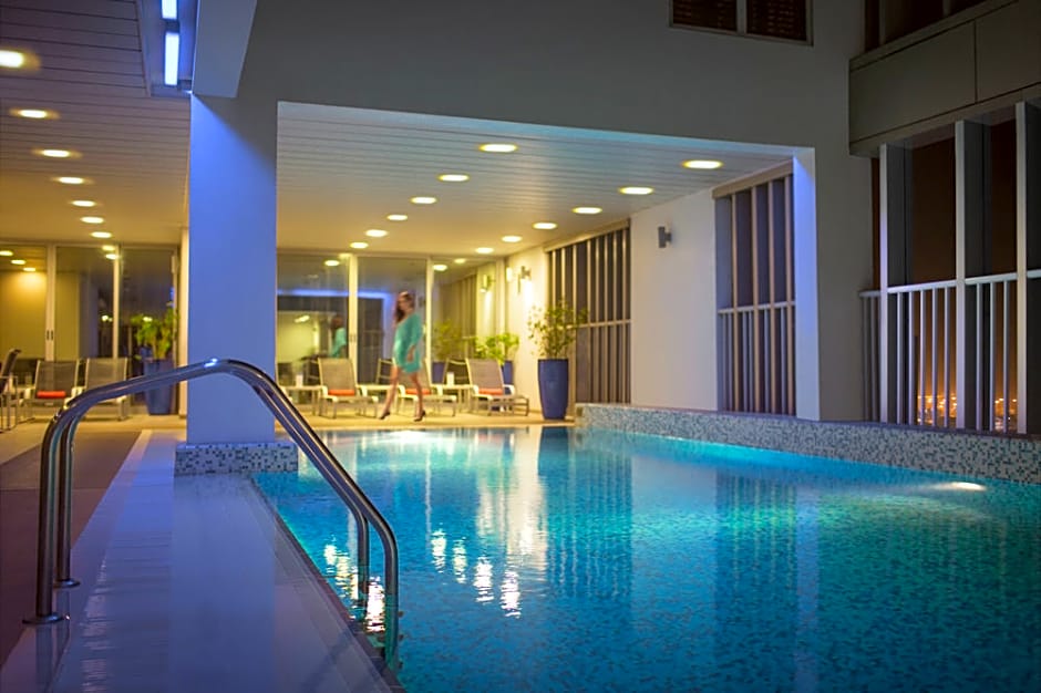 Hala Arjaan by Rotana Hotel