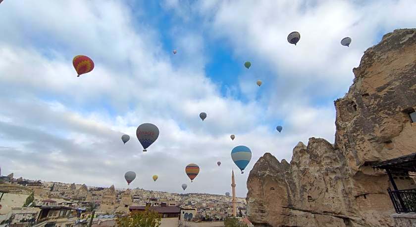 Elegance Cave Suites