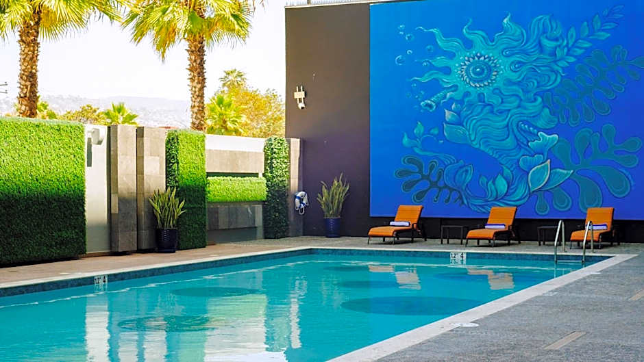 Holiday Inn Express And Suites Ensenada Centro By IHG