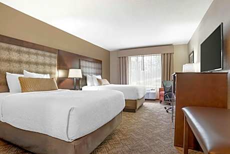 Double Room with Two Double Beds and Roll-In Shower - Mobility Access/Non-Smoking