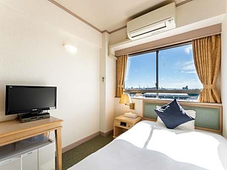 Small Double Room - Non-Smoking