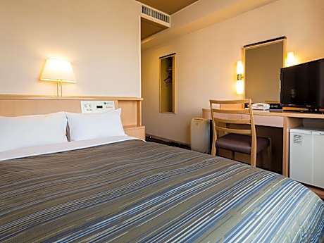 Double Room with Small Double Bed - Non-Smoking