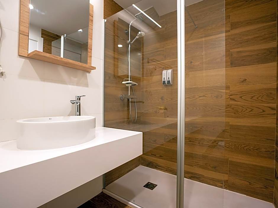 Limehome Barcelona Carrer de Fontcoberta - Digital Access