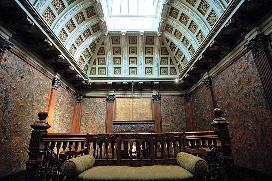 Macdonald Norwood Hall Hotel