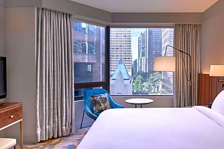 Guest Room, One King, City View