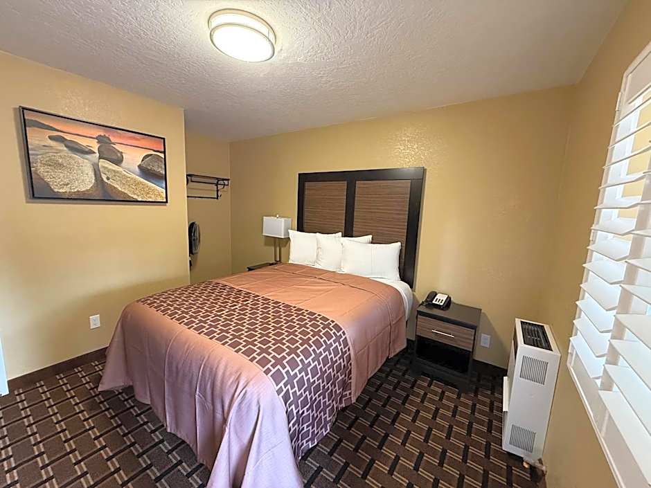 Pinewood Inn
