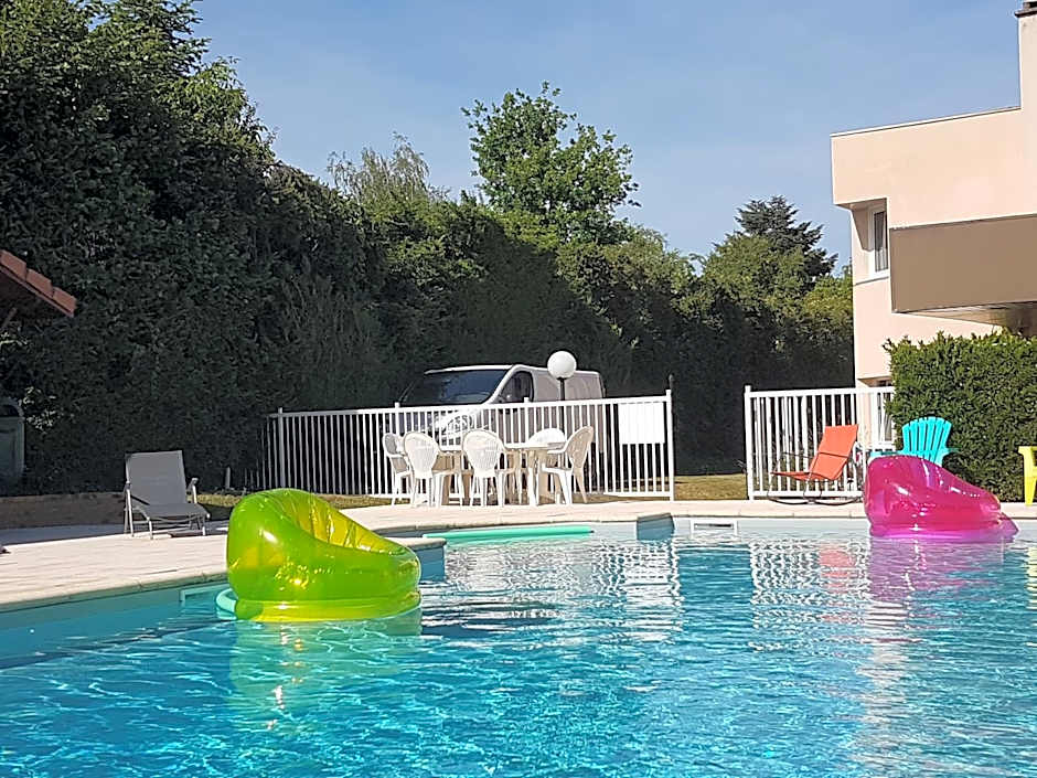 Brit Hotel Dak Hotel