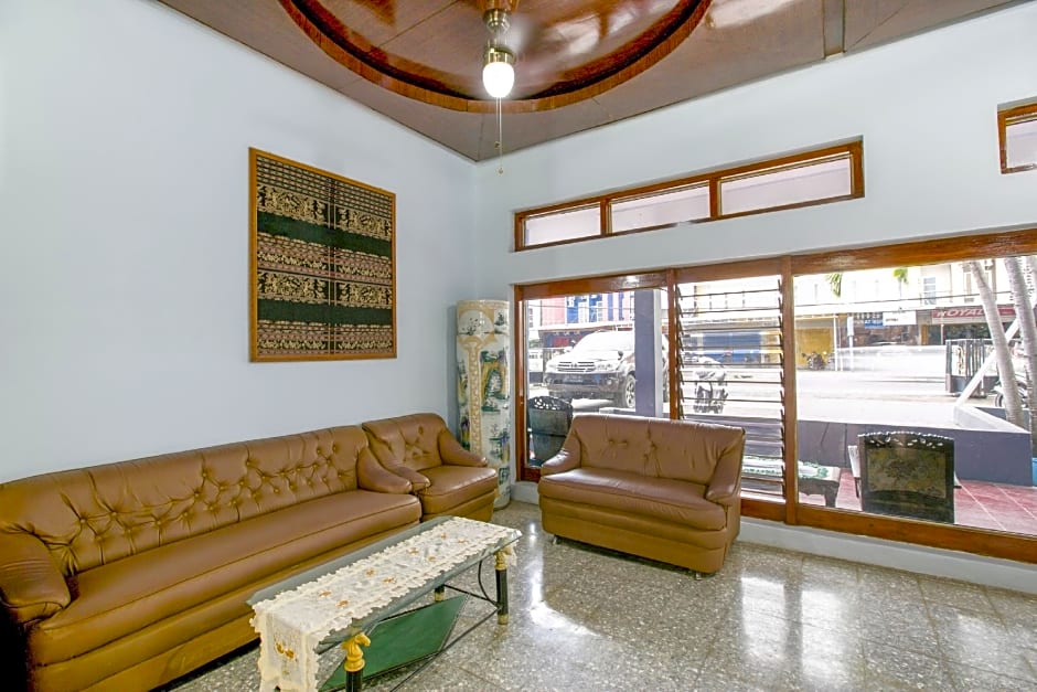 OYO 2320 Hotel Charvita