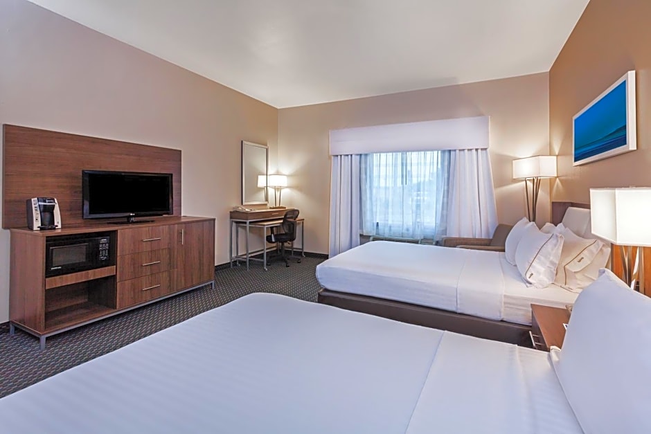 Holiday Inn Express & Suites Pharr