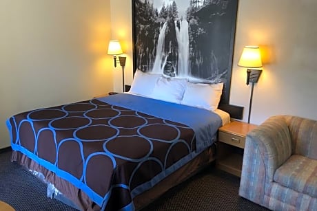 King Room - Non-Smoking