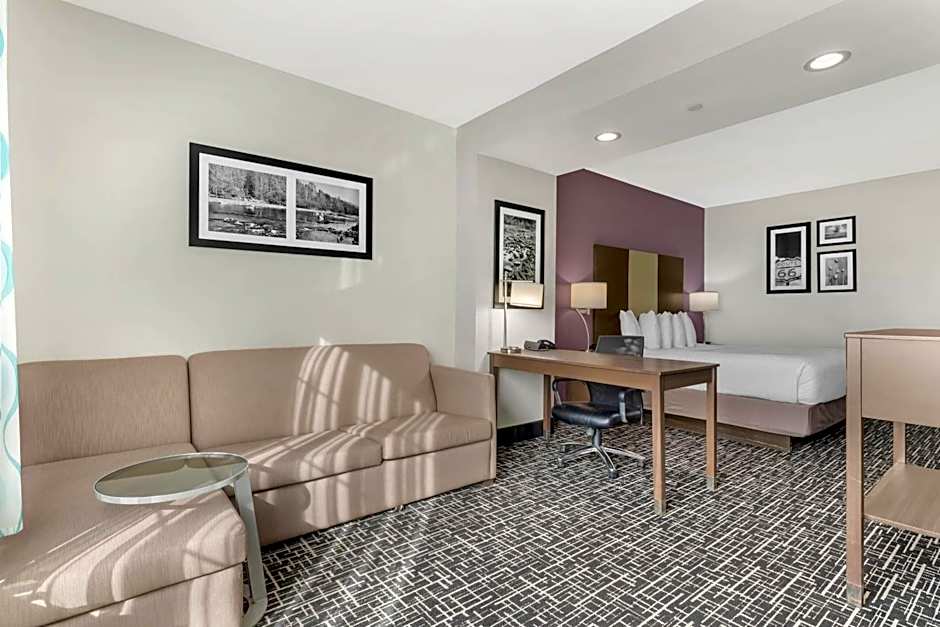 Comfort Inn & Suites