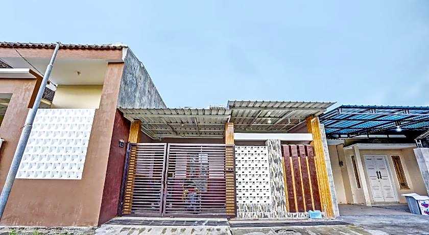 Hotel O Sobat Ijen HomestayNearSungai Prengsengan