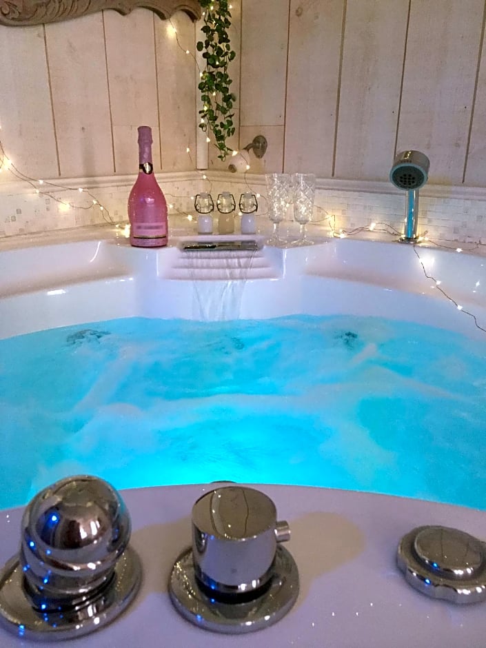 L'Escapade Aixoise Sauna Baln¿Jacuzzi All Inclusive