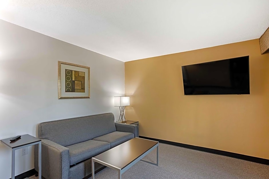 Best Western Plus Reading Inn & Suites