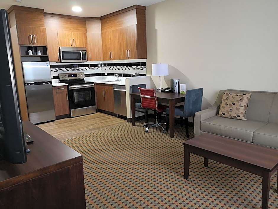 Best Western Plus Hinton Inn & Suites