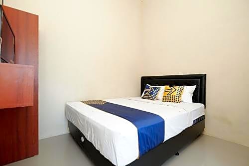 SPOT ON 2027 Putri Guest House Syariah